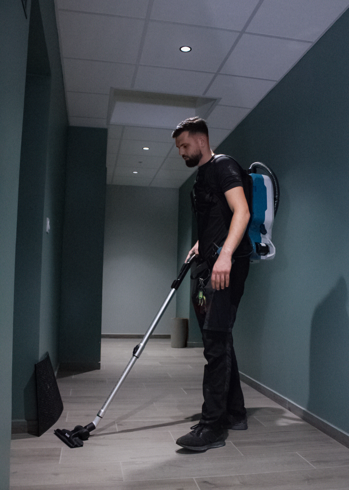 Nettoyage locaux, entreprise, propre, aspirer, lyon, vienne, 24h, deplacement,